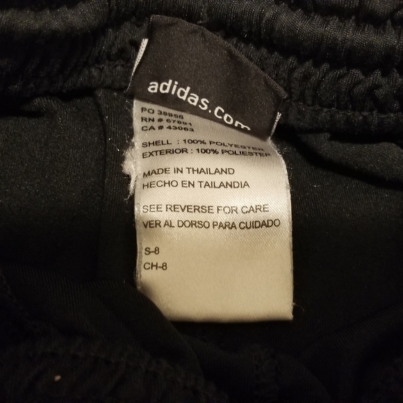 Boys' adidas shorts size S - Picture 3 of 4